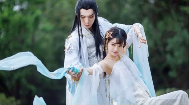 機車女神痞幼開團了，三字惹怒蔡徐坤粉絲，扒出黑歷史才急忙道歉