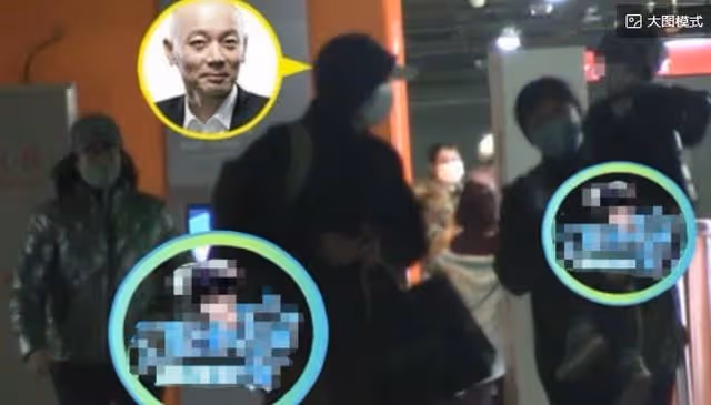 葛優一家三口被拍,小61歲兒子首次曝光,卻被妻子的打扮搶了風頭