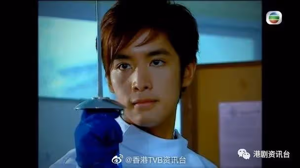 回巢與視帝黎耀祥拍劇!前TVB小生15年後再接無線劇