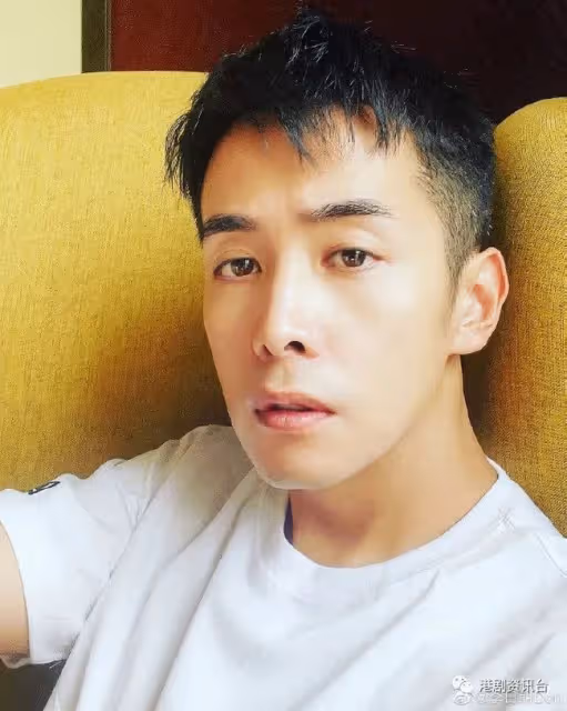 回巢與視帝黎耀祥拍劇!前TVB小生15年後再接無線劇