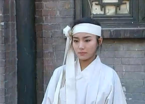 《還珠格格》開播24年，沒吃到紅利的演員們，如今怎麼樣了？