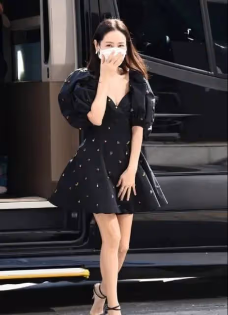孫藝珍官宣後首次露面,風采動人,令人嫉妒!