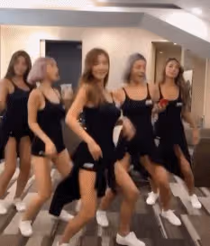 她37歲踏進「夜店」成為最火女DJ,網友都在饞她的身子!