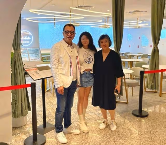 寵女!TVB離巢戲骨許紹雄再出700萬助女兒開分店,上一家店未回本