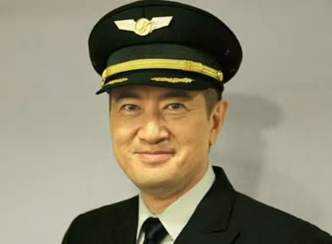 鄧梓峰豪宅內景曝光,裝修簡約有格調,家族資產20億卻開27年舊車