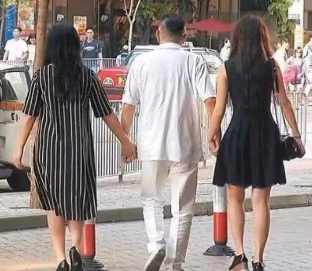 86歲趙世曾近況曝光,步履蹣跚似患痴呆,膝下3個孩子卻一直未婚