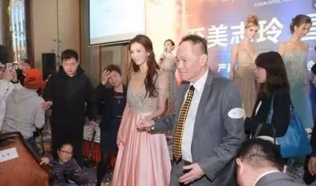 86歲趙世曾近況曝光,步履蹣跚似患痴呆,膝下3個孩子卻一直未婚