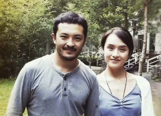 富大龍與小8歲饒敏莉官宣離婚!結婚12年仍未生子,6年前被曝情變