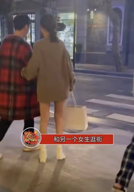 王思聰被曝與網紅慎婕分手!帶新歡挽手逛街,前任曾盼感情長久