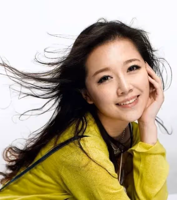 超女歌手曾辱罵「看門狗」,被當眾怒扇兩耳光,如今怎樣了?