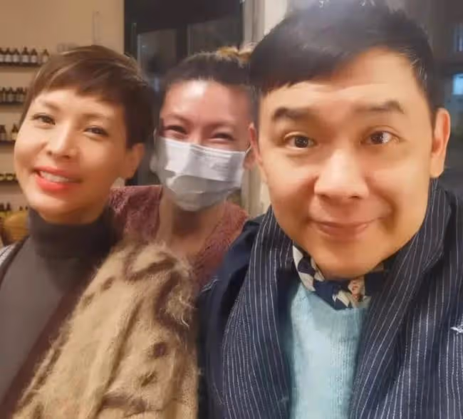 黃霑徒弟雷頌德近況,為孩子教育全家移居國外,已轉行當設計師
