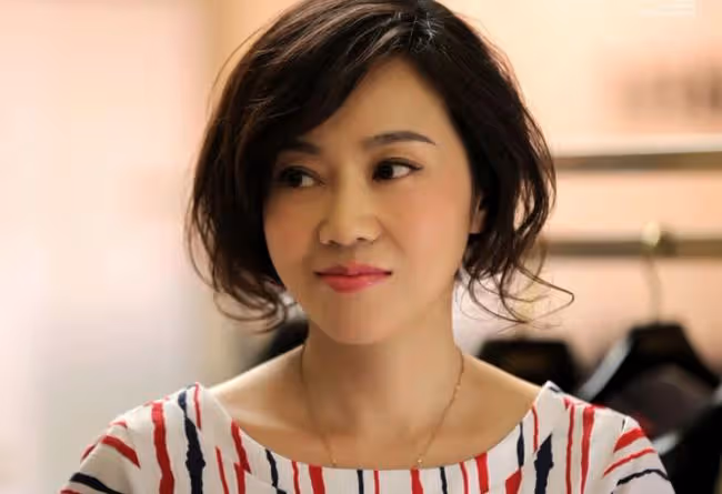 閆妮與趙本山傳緋聞,多年不結婚原因曝光,如今稱做單身媽媽挺好