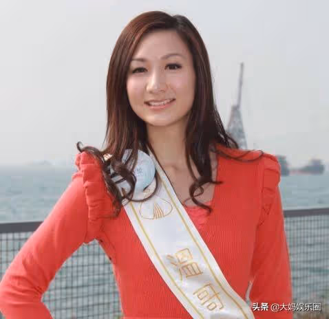 李莫愁雪梨的女兒，35歲Erica顏值高到犯規，盛世美顏驚艷眾人