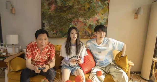 《小敏家》:又一00後演員獲黃磊力捧,演技自然,顏值不輸李庚希