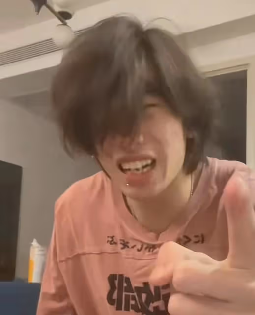 又一網紅人設崩塌,女友曬聊天記錄控訴其約粉,戀愛期間多次出軌