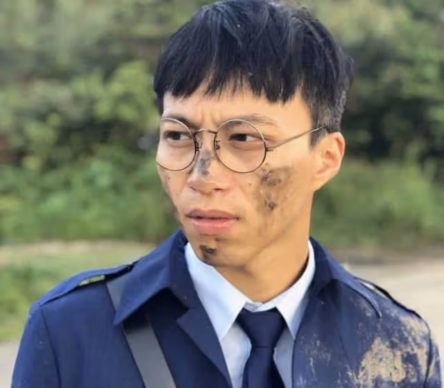 又走一個!TVB「緋聞王」約滿離巢,演技和外形備受外界吐槽