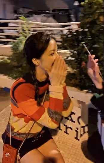 TVB視後獲好姐妹戶外慶生惹爭議,傳14段緋聞被稱「人肉發電機」