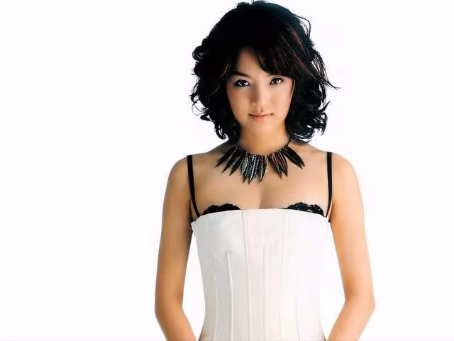 蔡琳二婚和高梓淇結婚，結婚6年又離婚，不讓兒子回中國，說中文