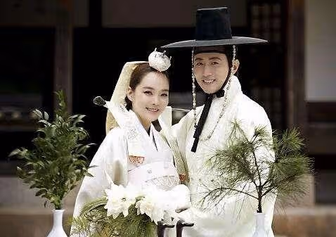 蔡琳二婚和高梓淇結婚,結婚6年又離婚,不讓兒子回中國,說中文