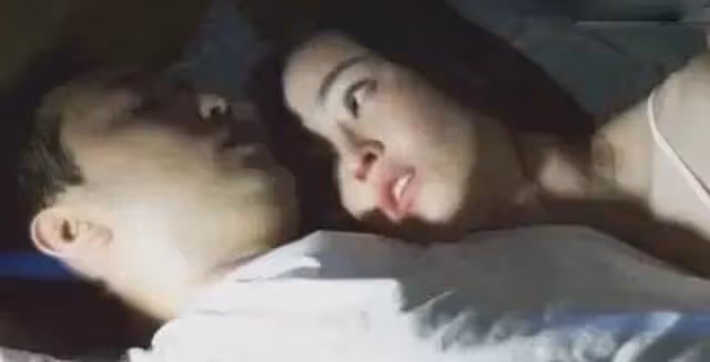 我是個售樓小姐,干我們這行,總有形形色色的男人想盡辦法接近我