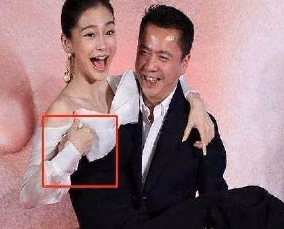 王中磊:孤身到重慶結婚,20年後請數百位明星補辦豪華婚宴