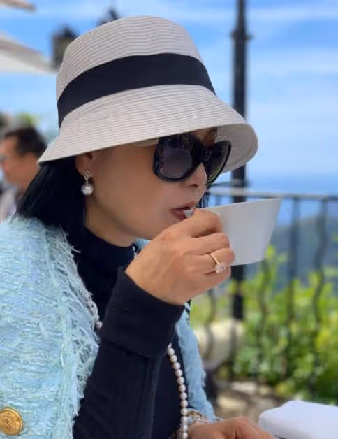 王中磊:孤身到重慶結婚,20年後請數百位明星補辦豪華婚宴