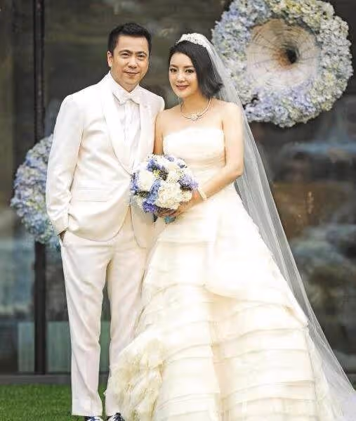 王中磊:孤身到重慶結婚,20年後請數百位明星補辦豪華婚宴