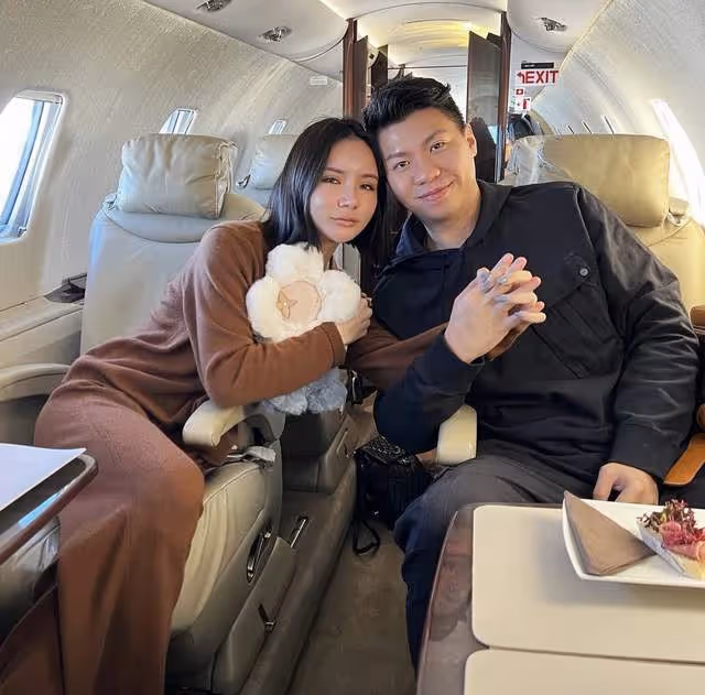 何猷君前任二婚出嫁太風光!收千萬元聘禮擺滿屋,現場奢華如宮殿