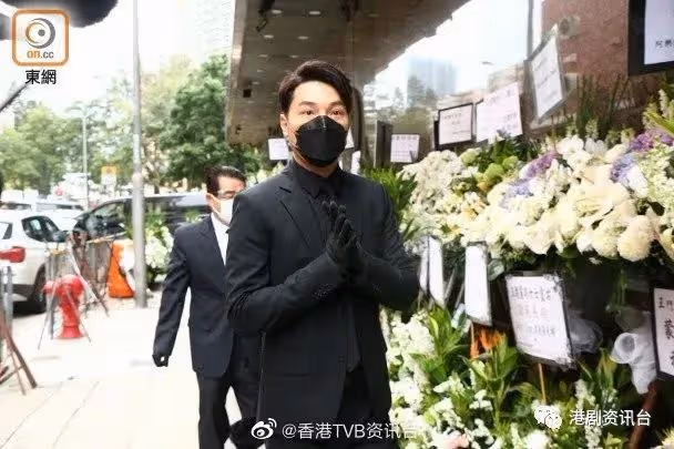 王賢志媽媽設靈!各界送過百花圈致祭
