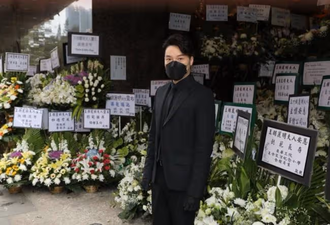 30億豪門闊太去世!眾星現身靈堂送別,外甥鄭嘉穎攜母親到場拜祭