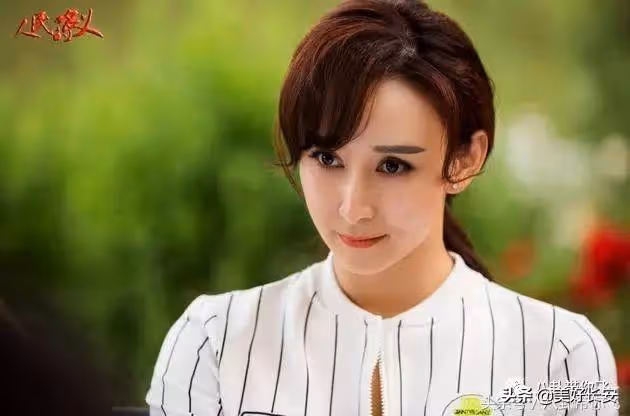 從交際花到百億貴婦,玉女胡靜在《人民的名義》中的高小琴形象