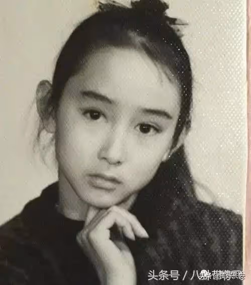 從交際花到百億貴婦,玉女胡靜在《人民的名義》中的高小琴形象