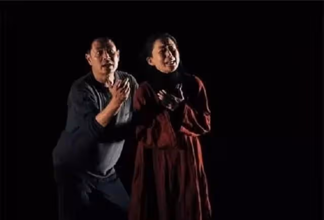 她是特立獨行的高幹子弟，拿到演員的大滿貫，卻一直堅守不孕不育