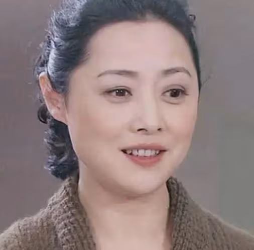 劉蓓:離婚才知前任好,三婚再嫁前夫,兩度成為張若昀繼母