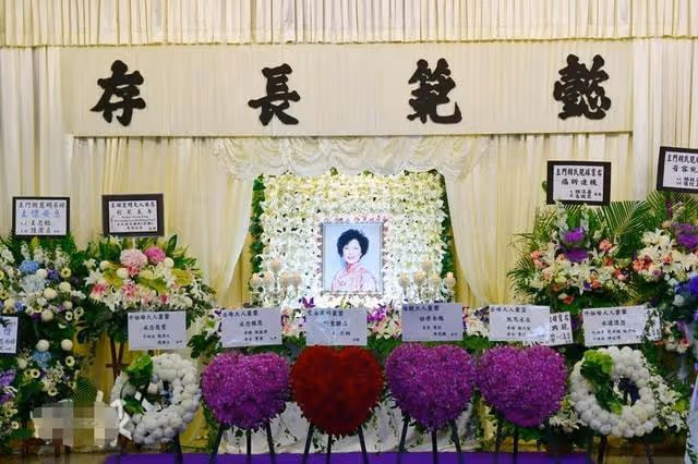 香港「30億闊太」離世!徐小鳳到場送別,周潤發謝賢父子低調悼念
