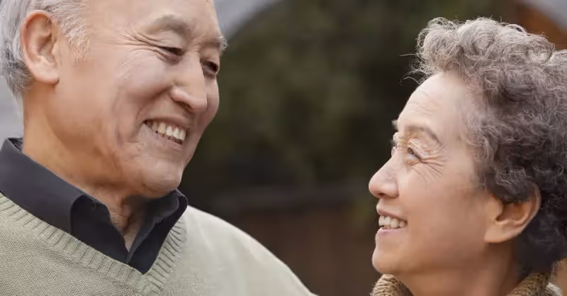 67歲老人想去女兒家養老，遭女婿拒絕，聽完女婿一番話，明白了