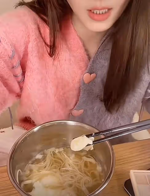 女星傅穎自曝移居廣州後抑鬱,失眠5個月胃口差,吃飯只為生存