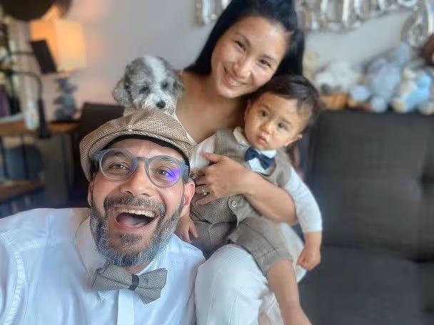 鄭佩佩混血外孫1歲了!富豪前夫罕露面,非洲女婿與妻子似兩代人