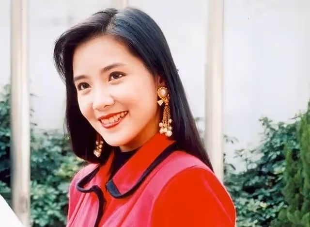 香港90年代紅星近照曝光！身材發胖明顯，嫁外國富商全家定居廣州