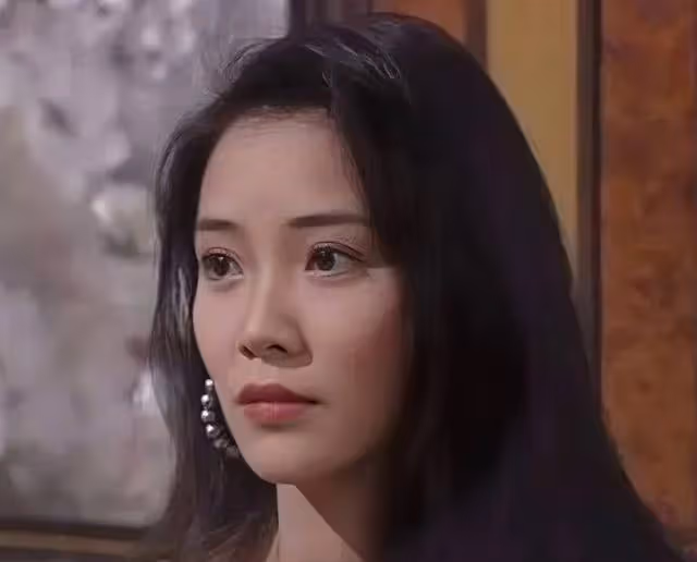 香港90年代紅星近照曝光！身材發胖明顯，嫁外國富商全家定居廣州