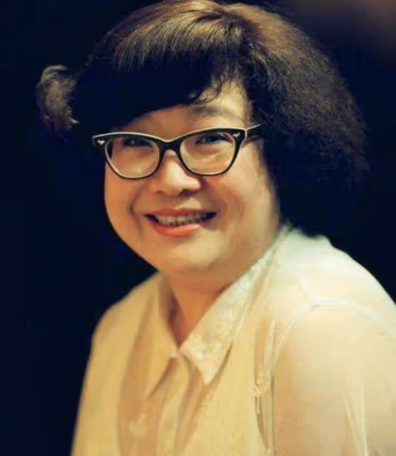 沈殿霞去世14周年,鄭欣宜髮長文悼念亡母,曬合照母女情深引淚目