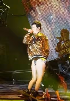 盤點那些明星的錯位照片,這也太搞笑了吧?