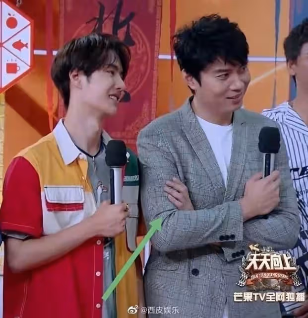 盤點那些明星的錯位照片,這也太搞笑了吧?