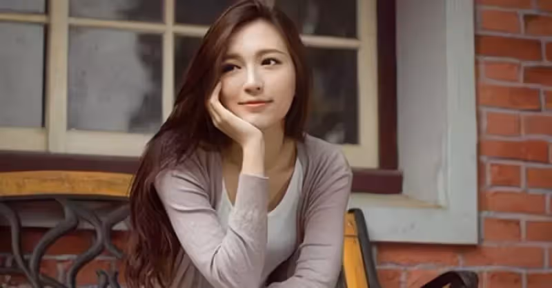 老牛吃嫩草，心理上快樂，生理上折磨？45歲女人自述：苦不堪言