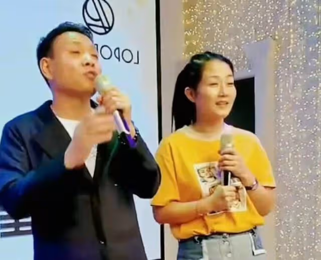 43歲男星被疑離婚!過生日談家人崩潰痛哭,妻子火速發聲否認出軌