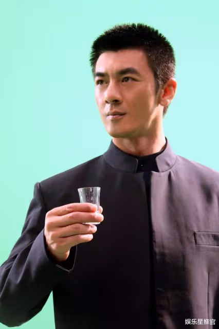 曾是劉歡、鄭伊健保鏢,敢跟吳京切磋的他,靠什麼逆襲成「兵王」