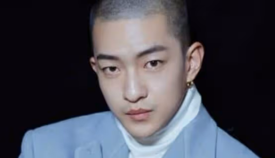 屈楚蕭把張萬森演活了,他真是個難得的優質的青年演員