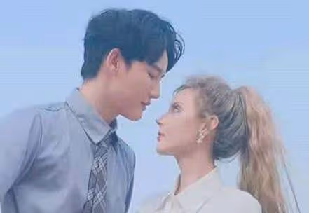 在節目中當眾卸妝,否認整容的真人芭比迪麗拉,吃飯卻不敢張大嘴