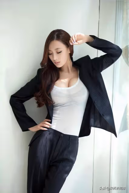 《一路向西》七個女主的不同遭遇，王李丹妮的通告不斷，她被封殺