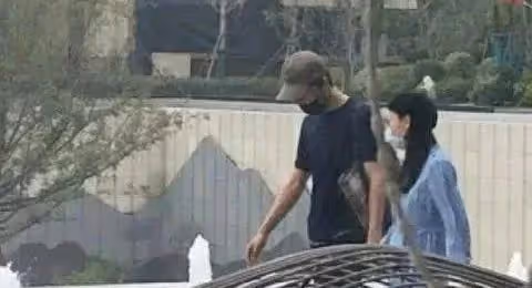 倒貼渣男自毀前程,她可惜了